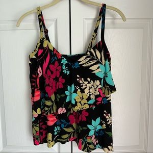 NWT Floral Ruffle Tankini Size Small